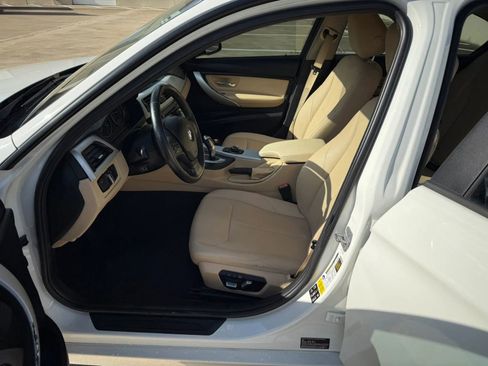 Used 2018 BMW 320i xDrive Sedan image 12