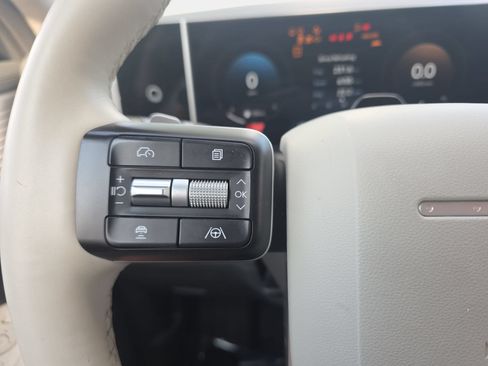 Used 2024 Hyundai Santa Fe Limited AWD/4WD image 17