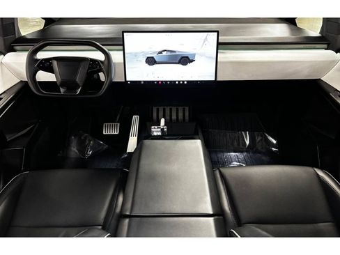 Used 2024 Tesla Cybertruck AWD Crew Cab image 23