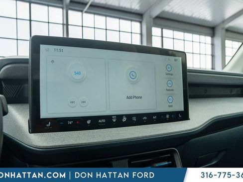 Certified 2025 Ford Maverick XLT w/ XLT Luxury Package AWD/4WD image 9