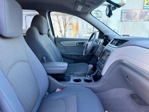 Used 2013 Chevrolet Traverse LS image 3