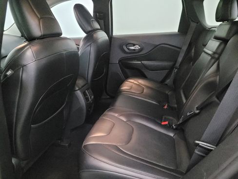 Used 2019 Jeep Cherokee Trailhawk image 18