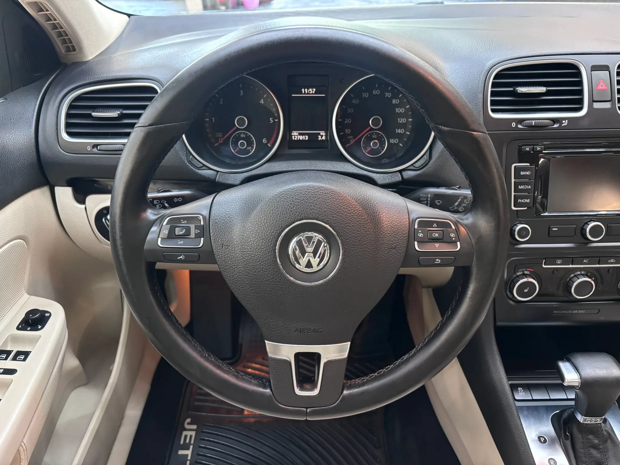 Used 2011 Volkswagen Jetta TDI FWD image 13