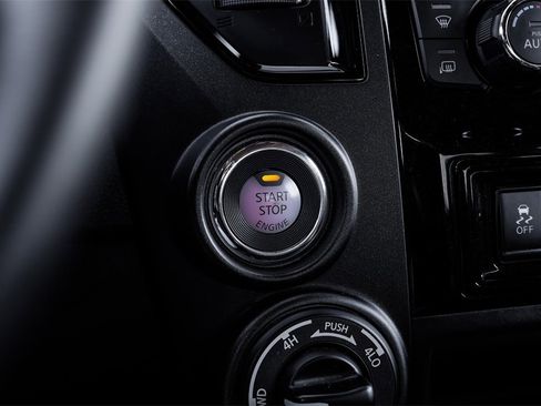 Used 2023 Nissan Titan PRO-4X w/ Off Road Protection Package image 17