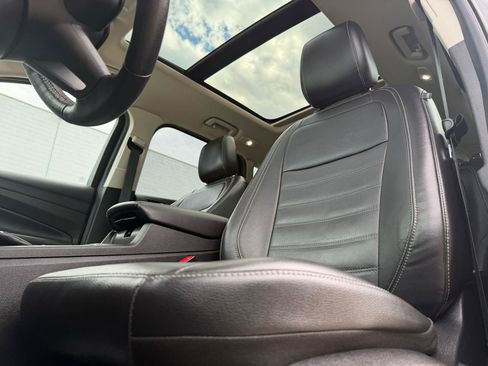 Used 2018 Ford Escape SEL w/ Ford Safe & Smart Package AWD/4WD image 11