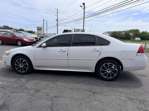 Used 2011 Chevrolet Impala LS FWD image 3