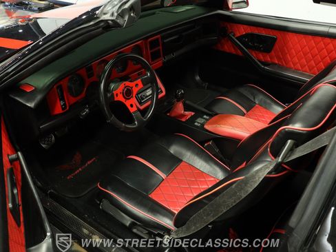 Used 1989 Pontiac Firebird Trans Am RWD image 4