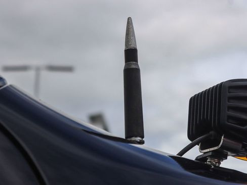 Used 2020 Chevrolet Silverado 1500 LT Trail Boss w/ Midnight Edition image 13