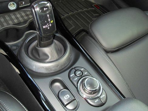 Used 2022 MINI Cooper Clubman S image 37