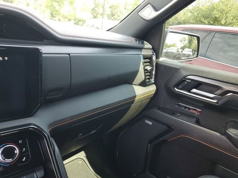 Used 2025 GMC Sierra 1500 AT4 w/ AT4 Premium Package AWD/4WD image 25