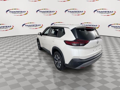 Used 2022 Nissan Rogue SV image 6