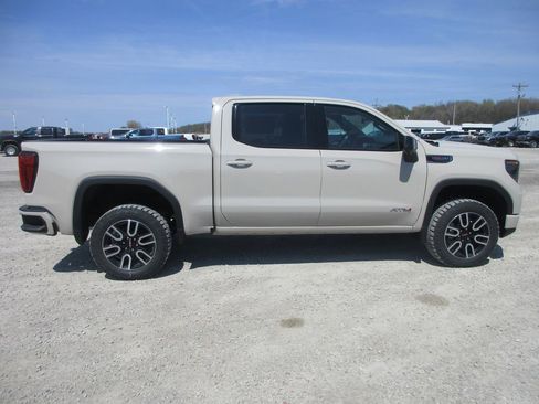 New 2026 GMC Sierra 1500 AT4 w/ AT4 Premium Package AWD/4WD image 3