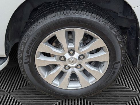 Used 2014 Toyota Sequoia Limited image 25