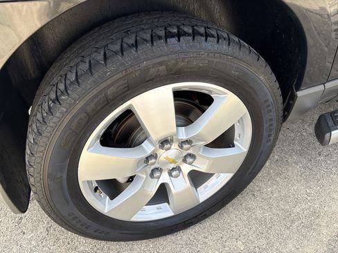 Used 2012 Chevrolet Traverse LTZ AWD/4WD image 5