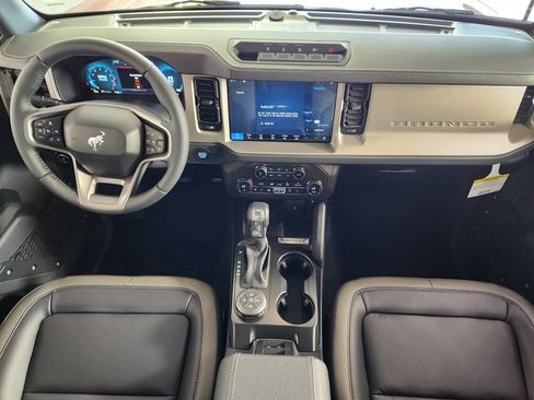 New 2026 Ford Bronco Outer Banks w/ Sasquatch Package AWD/4WD image 15