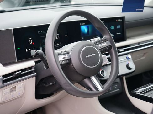 Certified 2025 Hyundai Tucson SEL image 12