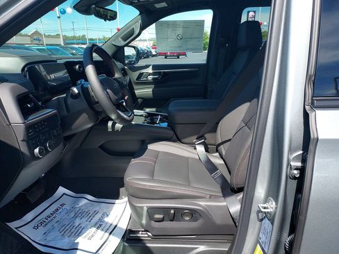 New 2026 Chevrolet Suburban RST w/ Advanced Technology Package AWD/4WD image 13