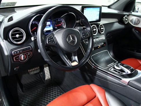 Used 2019 Mercedes-Benz GLC 300 4MATIC Coupe image 5