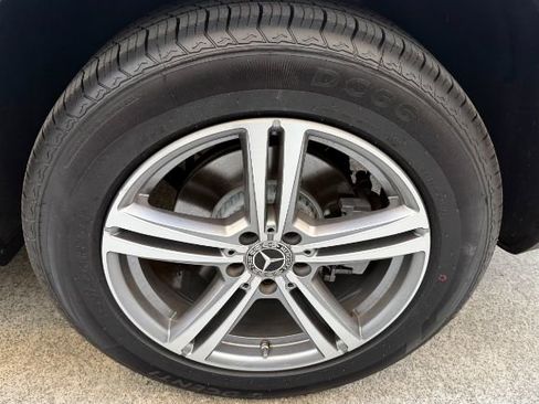 Used 2022 Mercedes-Benz GLC 300 image 29