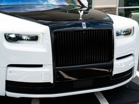 Used 2019 Rolls-Royce Phantom Sedan RWD image 5