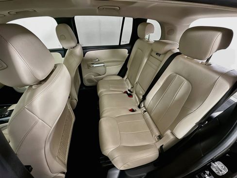 Used 2023 Mercedes-Benz GLB 250 4MATIC image 28