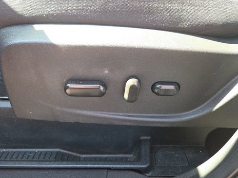 Used 2018 Ford Escape SE image 26