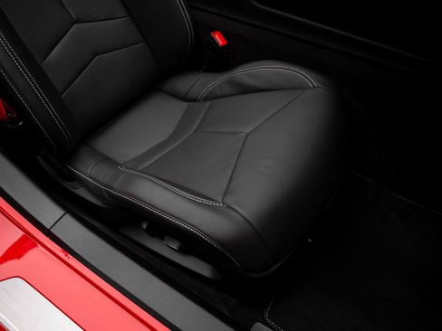 Used 2023 Chevrolet Corvette Stingray Convertible w/ Z51 Performance Package RWD image 67