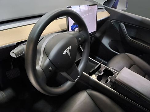Used 2020 Tesla Model Y Long Range AWD/4WD image 13