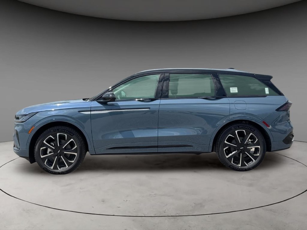 New 2026 Lincoln Nautilus Reserve AWD/4WD image 8