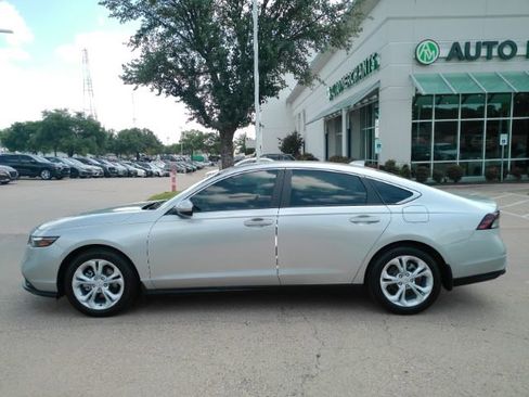 Used 2025 Honda Accord LX image 12