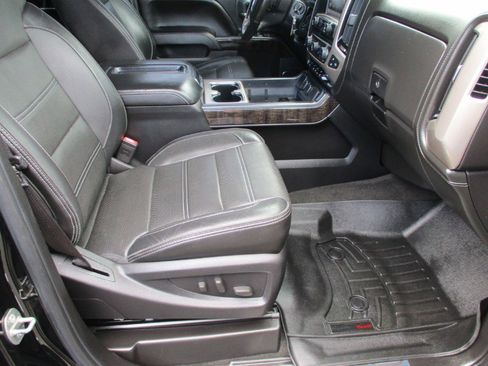 Used 2015 GMC Sierra 2500 Denali w/ Driver Alert Package image 19