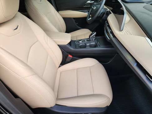 Used 2024 Cadillac XT4 Premium Luxury w/ Technology Package FWD image 14