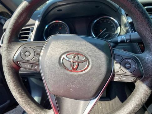 Used 2020 Toyota Camry LE w/ Convenience Package FWD image 17