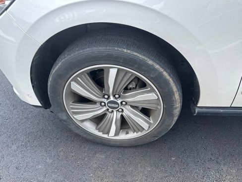 Used 2019 Lincoln Navigator Reserve AWD/4WD image 21