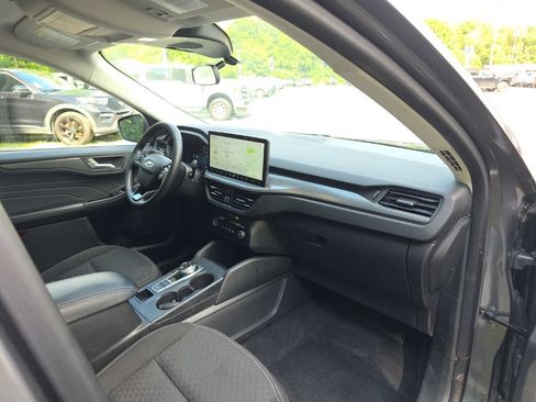 Used 2023 Ford Escape Active w/ Tech Pack #2 AWD/4WD image 19