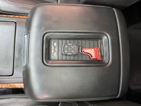 Used 2018 Chevrolet Tahoe Premier AWD/4WD image 57