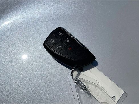 Used 2025 Chevrolet Traverse LT AWD/4WD image 36