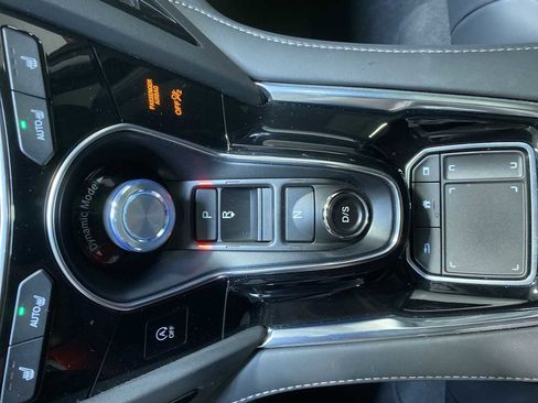 Used 2024 Acura RDX SH-AWD w/ Technology Package image 17