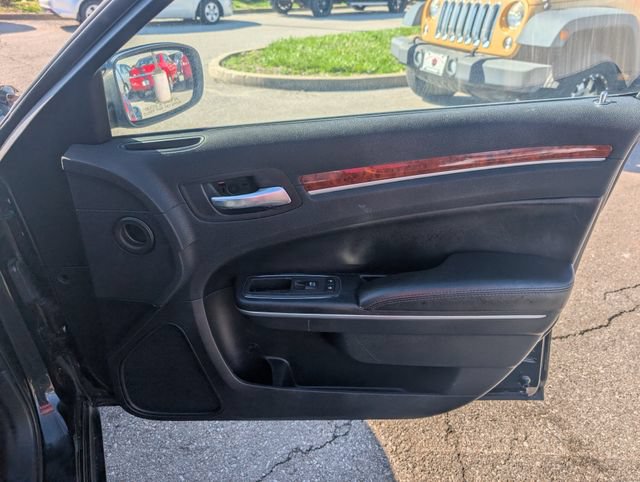 Used 2012 Chrysler 300 RWD image 22