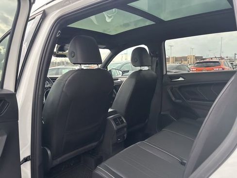 Certified 2024 Volkswagen Tiguan SE R-Line AWD/4WD image 31