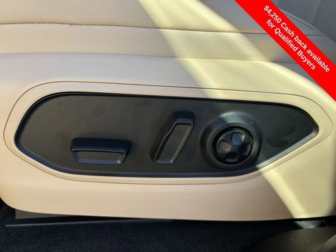 New 2025 Jeep Grand Cherokee Limited image 21