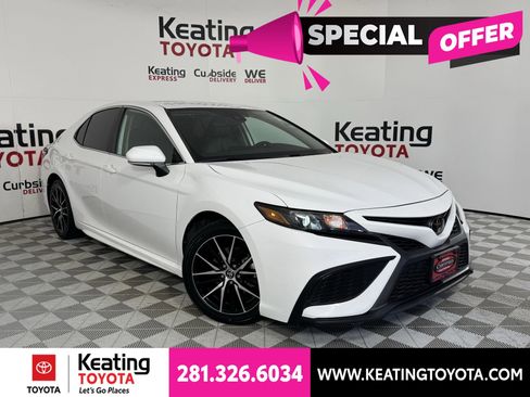 Used 2023 Toyota Camry SE FWD image 2