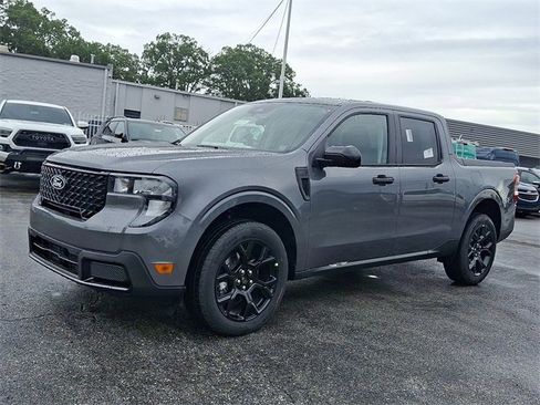 New 2025 Ford Maverick XLT w/ XLT Luxury Package image 2