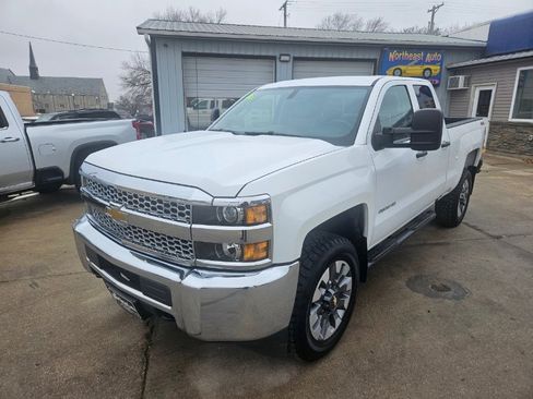 Used 2019 Chevrolet Silverado 2500 W/T w/ Snow Plow Prep Package image 4