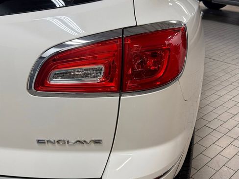 Used 2015 Buick Enclave Leather FWD image 11
