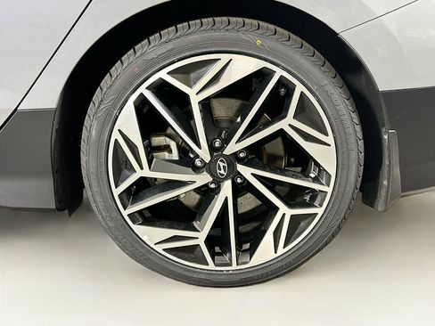 Used 2023 Hyundai Ioniq 6 SEL AWD/4WD image 11