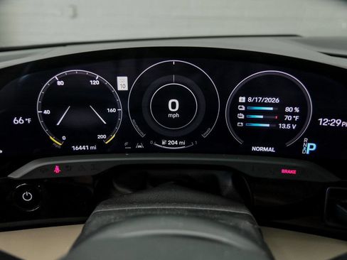 Used 2022 Porsche Taycan 4S AWD/4WD image 17