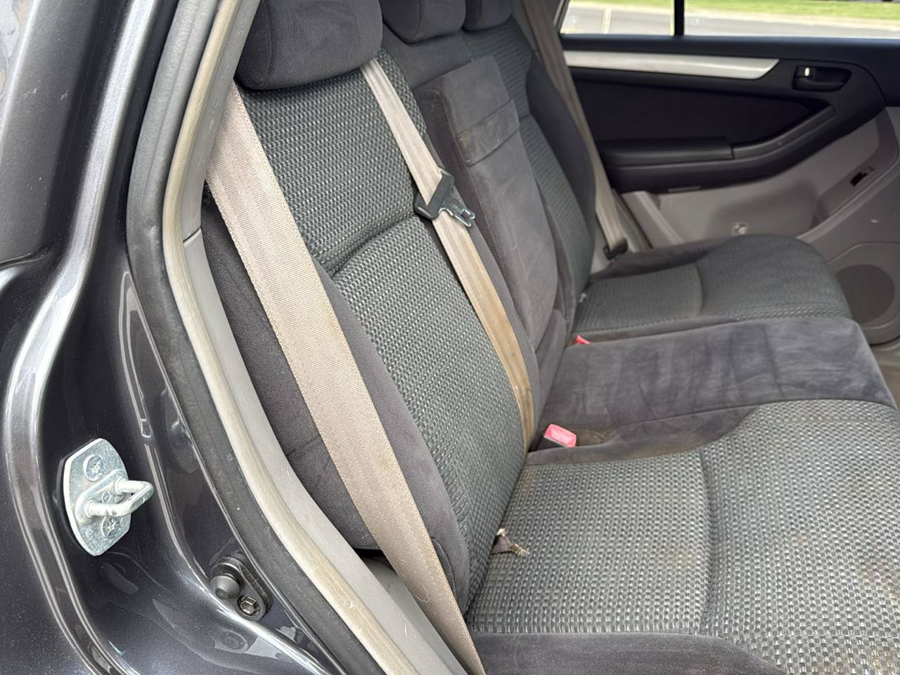 Used 2005 Toyota 4Runner SR5 AWD/4WD image 44
