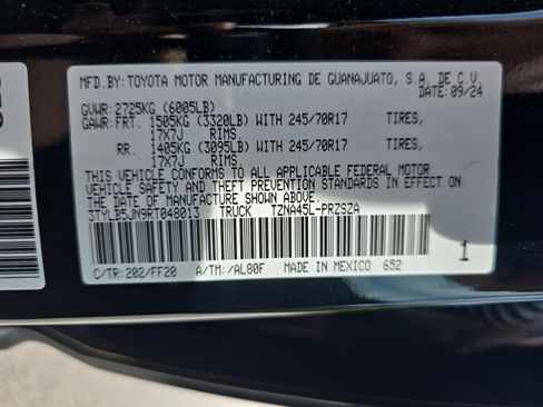 Used 2024 Toyota Tacoma SR5 AWD/4WD image 32