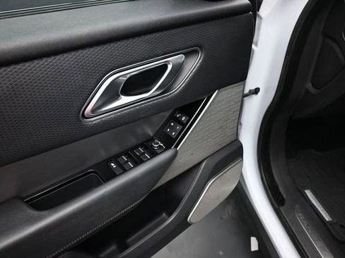 Used 2018 Land Rover Range Rover Velar S AWD/4WD image 16